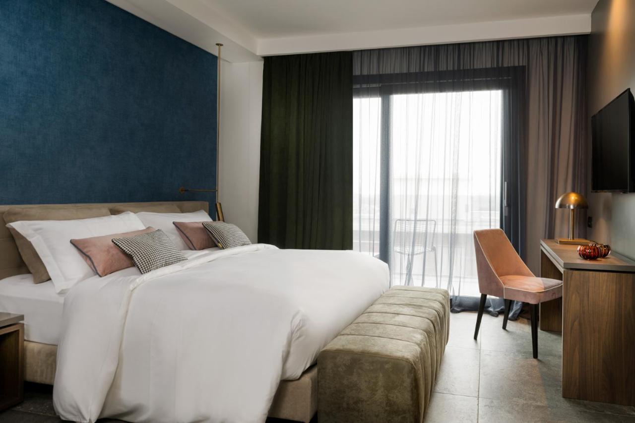 Deluxe Double Room with Side Sea View,1155382704:JPEG